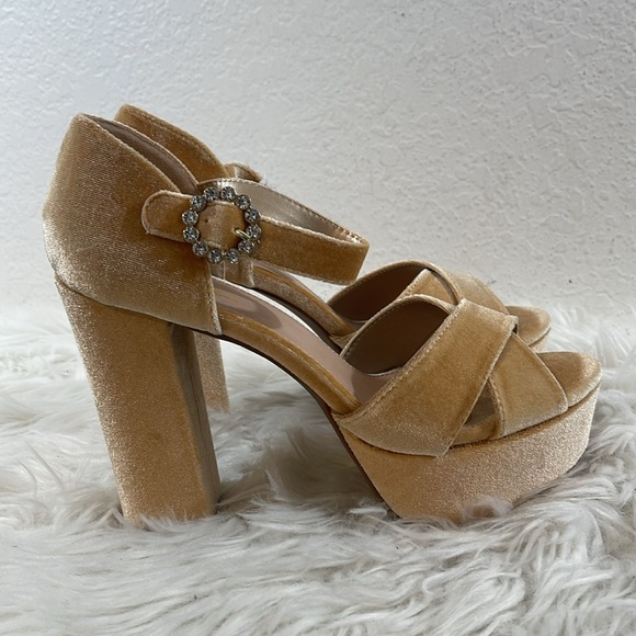 LULUS Crushest Champagne Velvet Rhinestone Ankle Strap Chunky Heels Size 10 NEW - Picture 6 of 16